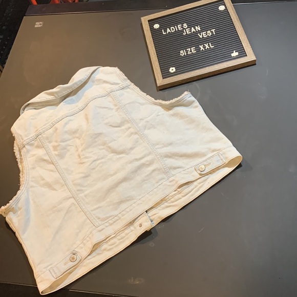 Ladies Old Navy Jean Vest - Picture 3 of 8